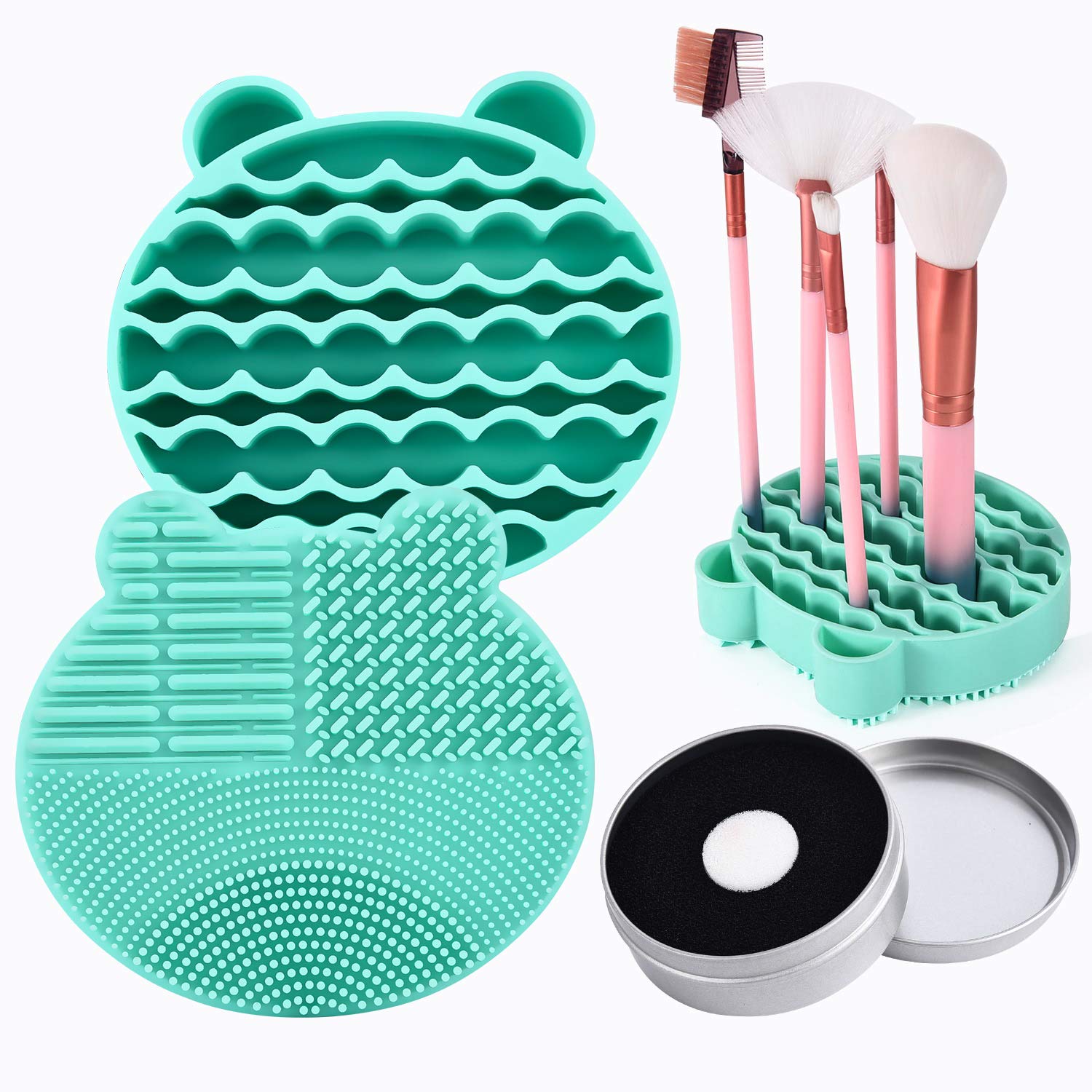 Silikon-Pinselreiniger mit Make-up-Pinseln auf strukturiertem Silikonuntergrund, ideal zum Reinigen.