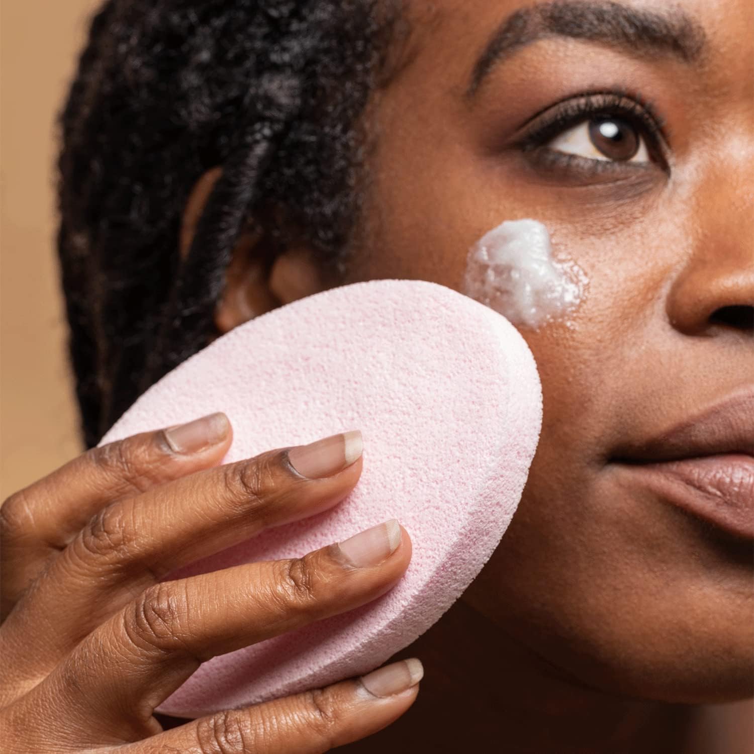 Gesichtsreinigungsschwämme – Kompakt & Hypoallergen, hautgerechte Reinigung beim Peeling.